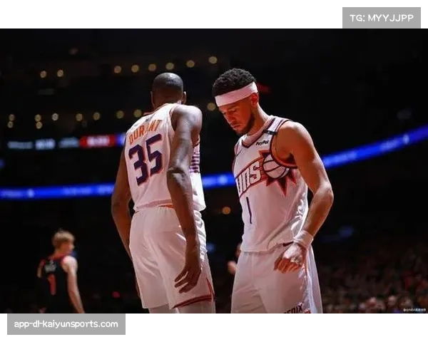 布克砍下36分9助，太阳主场大胜爵士22分巩固季后赛席位